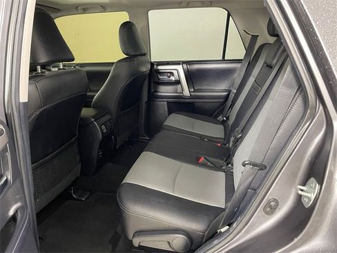 Used 2019 Toyota 4Runner SR5 Premium image 19