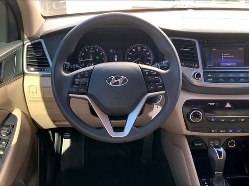 Used 2017 Hyundai Tucson SE w/ SE Popular Package 02 FWD image 6