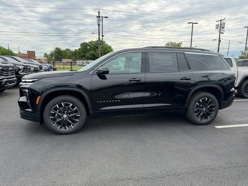 New 2026 Chevrolet Traverse LT w/ Sun and Wheel Package FWD image 5