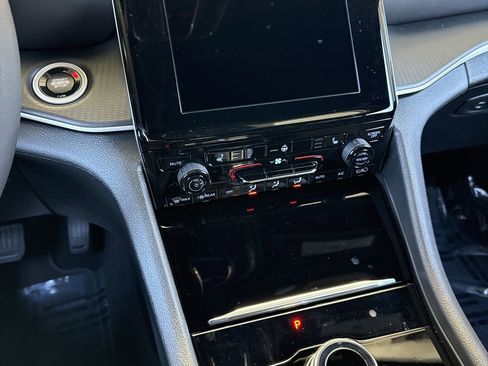 New 2025 Jeep Grand Cherokee Altitude AWD/4WD image 16