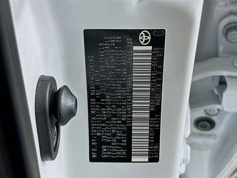 Used 2024 Toyota Corolla LE image 12