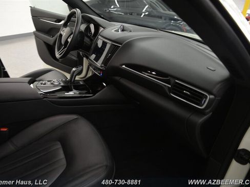 Used 2022 Maserati Levante Modena AWD/4WD image 23