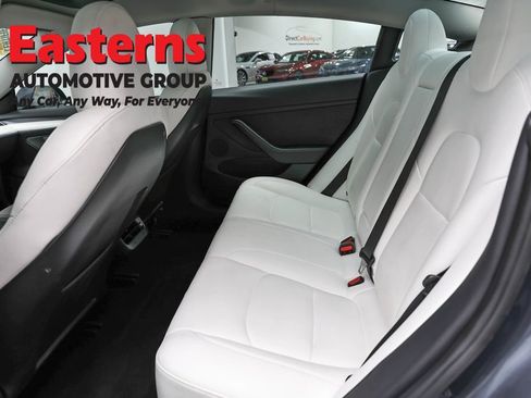 Used 2023 Tesla Model 3 Standard Range image 19