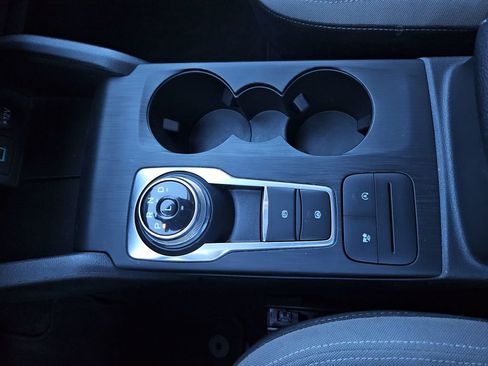 Used 2022 Ford Escape SE image 25