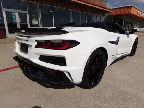 Used 2026 Chevrolet Corvette Z06 RWD image 6