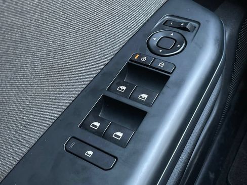 Used 2025 Kia K4 EX FWD image 11