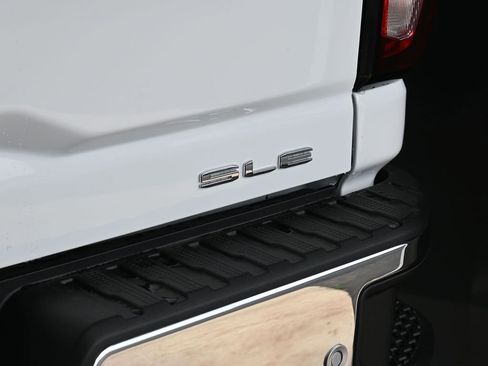 New 2025 GMC Sierra 2500 SLE image 11