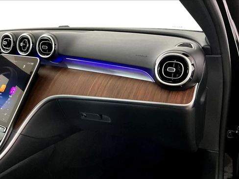 Used 2025 Mercedes-Benz C 300 4MATIC Sedan image 18