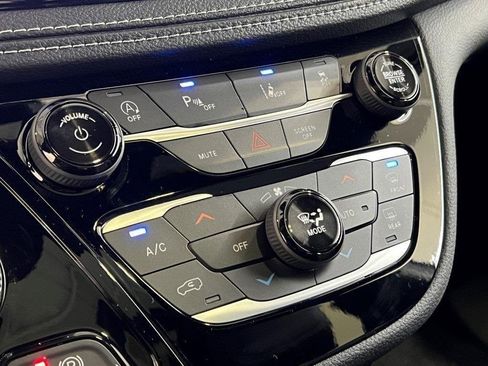 New 2026 Chrysler Pacifica Select image 22