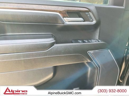 Used 2024 GMC Sierra 1500 Elevation image 18