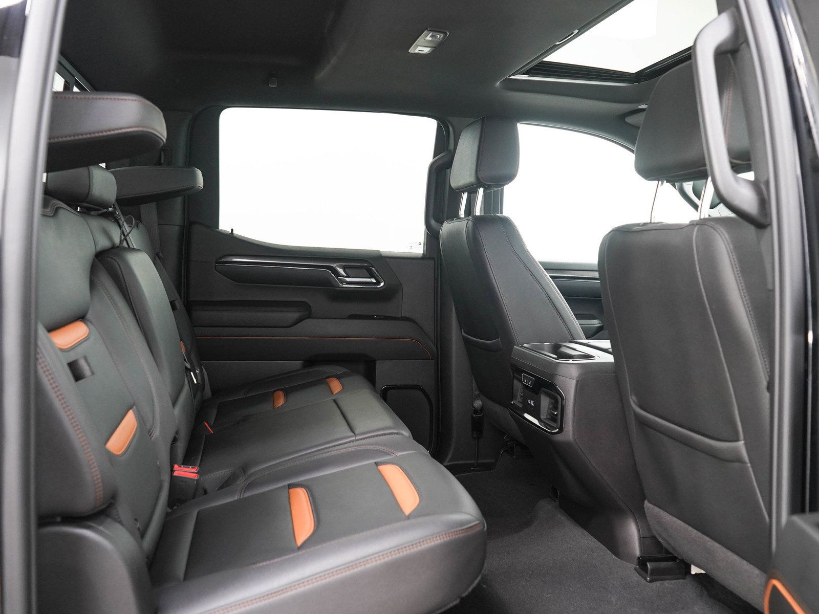 Used 2024 GMC Sierra 1500 AT4 w/ Technology Package AWD/4WD image 14