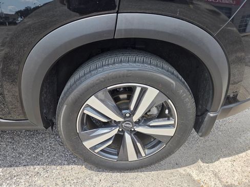 Used 2024 Nissan Rogue SL w/ SL Premium Package FWD image 26