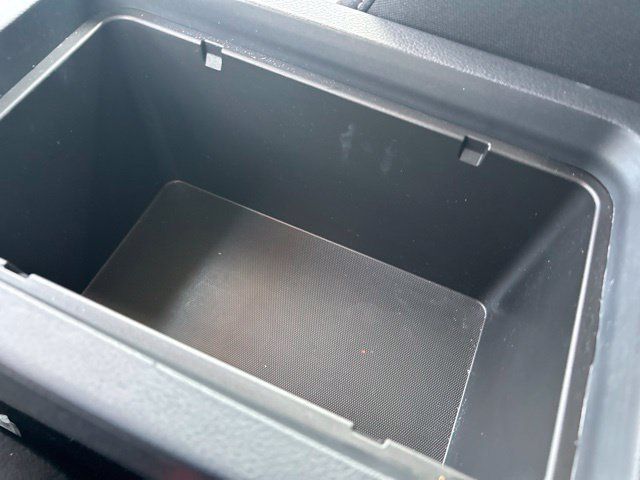 Used 2025 Nissan Altima 2.5 SV FWD image 30