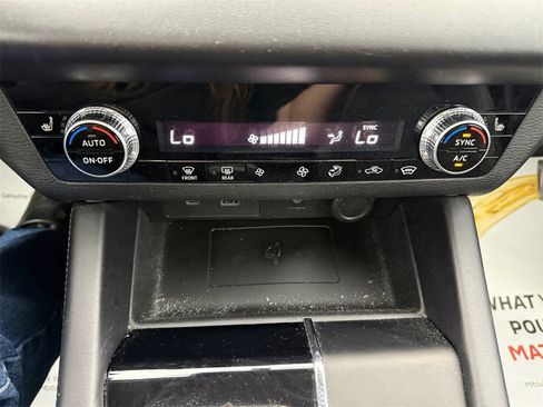 Used 2022 Mitsubishi Outlander SE image 33