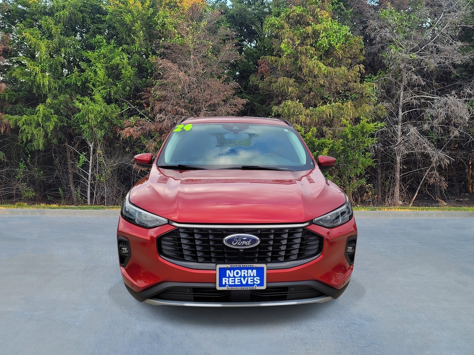 Used 2024 Ford Escape Platinum AWD/4WD image 2