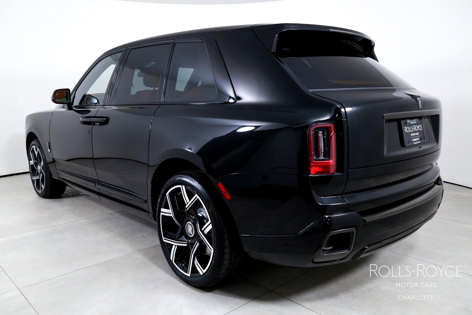 New 2027 Rolls-Royce Cullinan Black Badge AWD/4WD image 8