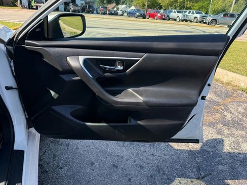 Used 2017 Nissan Altima 2.5 SV image 17