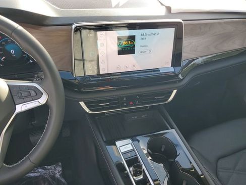 New 2026 Volkswagen Atlas SE image 24