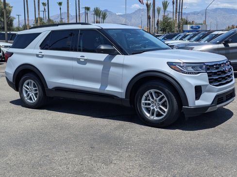New 2026 Ford Explorer Active RWD image 1