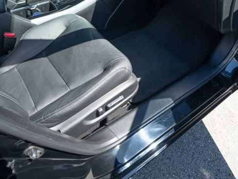 Used 2017 Honda Accord EX-L image 44