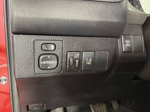 Used 2017 Toyota RAV4 LE w/ All Weather Liner Package AWD/4WD image 20