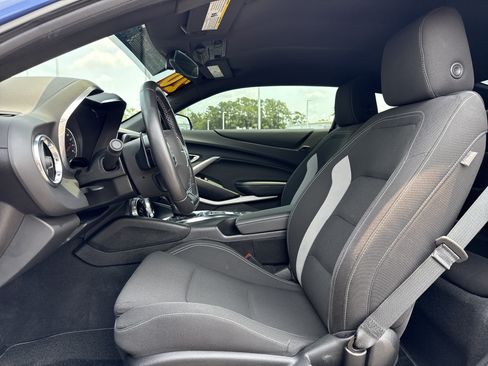 Used 2020 Chevrolet Camaro LT w/ Technology Package RWD image 27