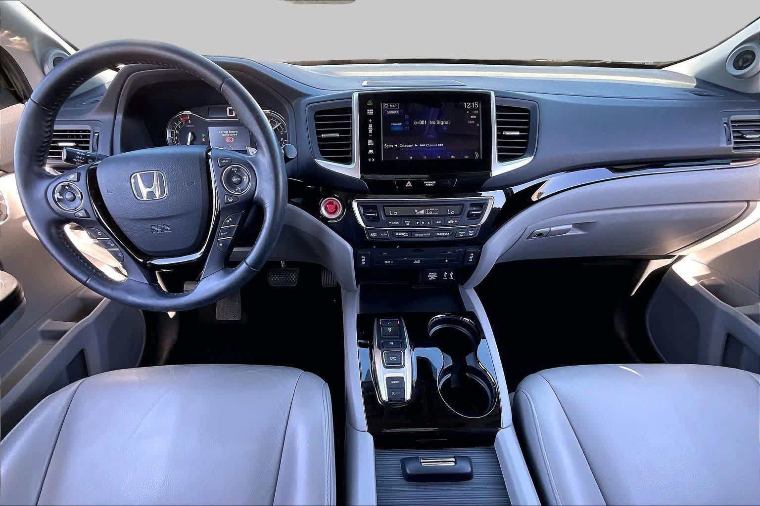 Used 2016 Honda Pilot Touring image 14