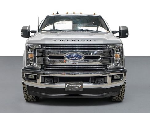 Used 2019 Ford F350 Lariat w/ Lariat Value Package AWD/4WD image 3