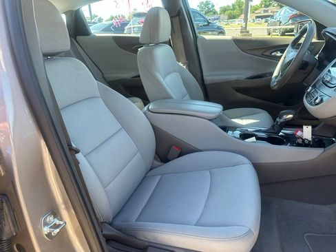 Used 2024 Chevrolet Malibu LT FWD image 22