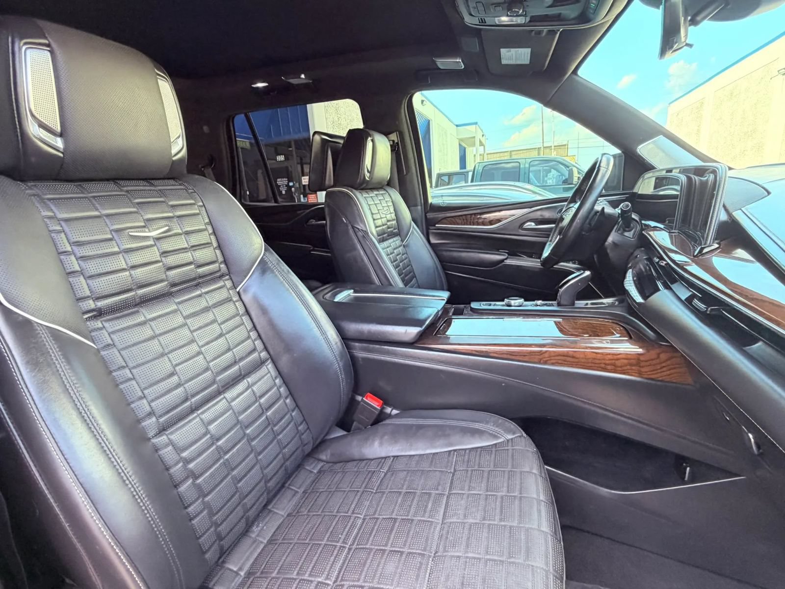 Used 2021 Cadillac Escalade Sport Platinum AWD/4WD image 31