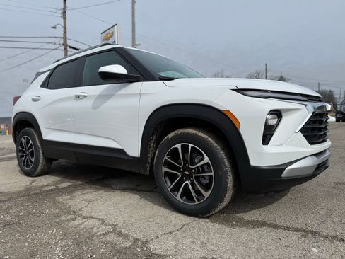 New 2026 Chevrolet TrailBlazer LT AWD/4WD image 9