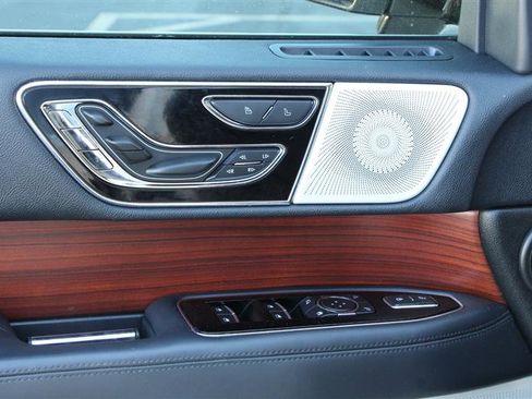 Used 2022 Lincoln Navigator Reserve image 36