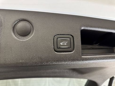 Used 2024 Chevrolet Equinox LT w/ LPO, Floor Liner Package image 24