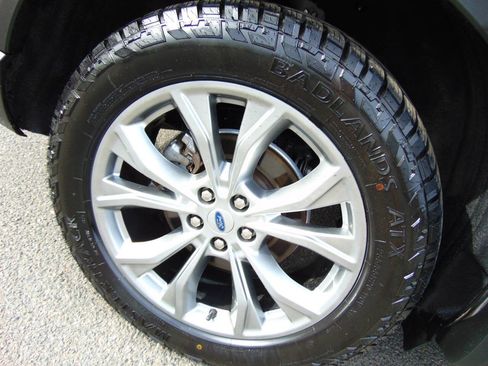 Used 2021 Ford Explorer Limited image 53