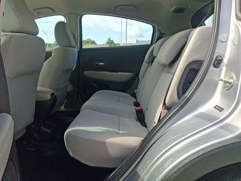 Used 2019 Honda HR-V LX image 10