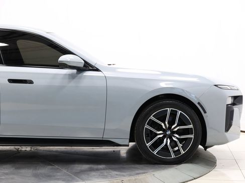 Used 2024 BMW 760i xDrive w/ Premium Package 2 AWD/4WD image 80
