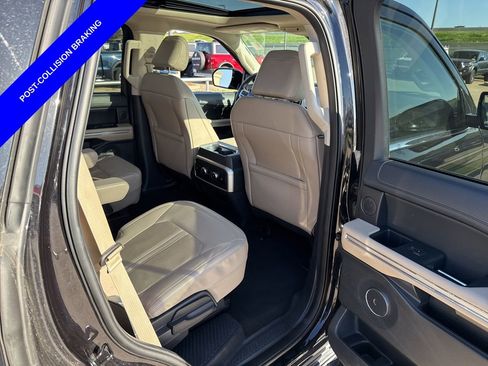 Used 2024 Ford Expedition Limited image 14
