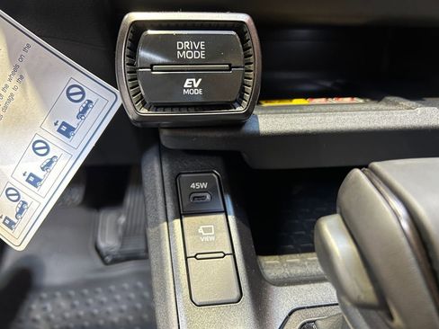 New 2026 Toyota RAV4 XSE image 38