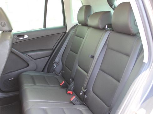 Used 2014 Volkswagen Tiguan SEL image 14