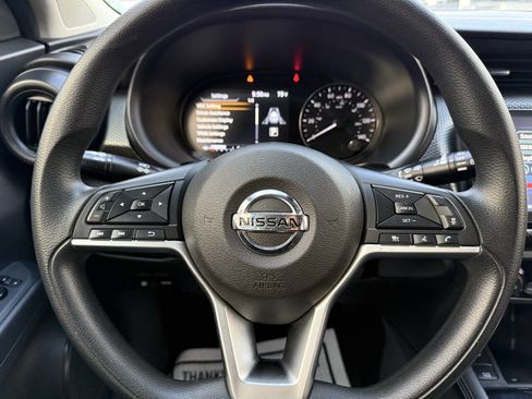 Used 2022 Nissan Kicks SV FWD image 23