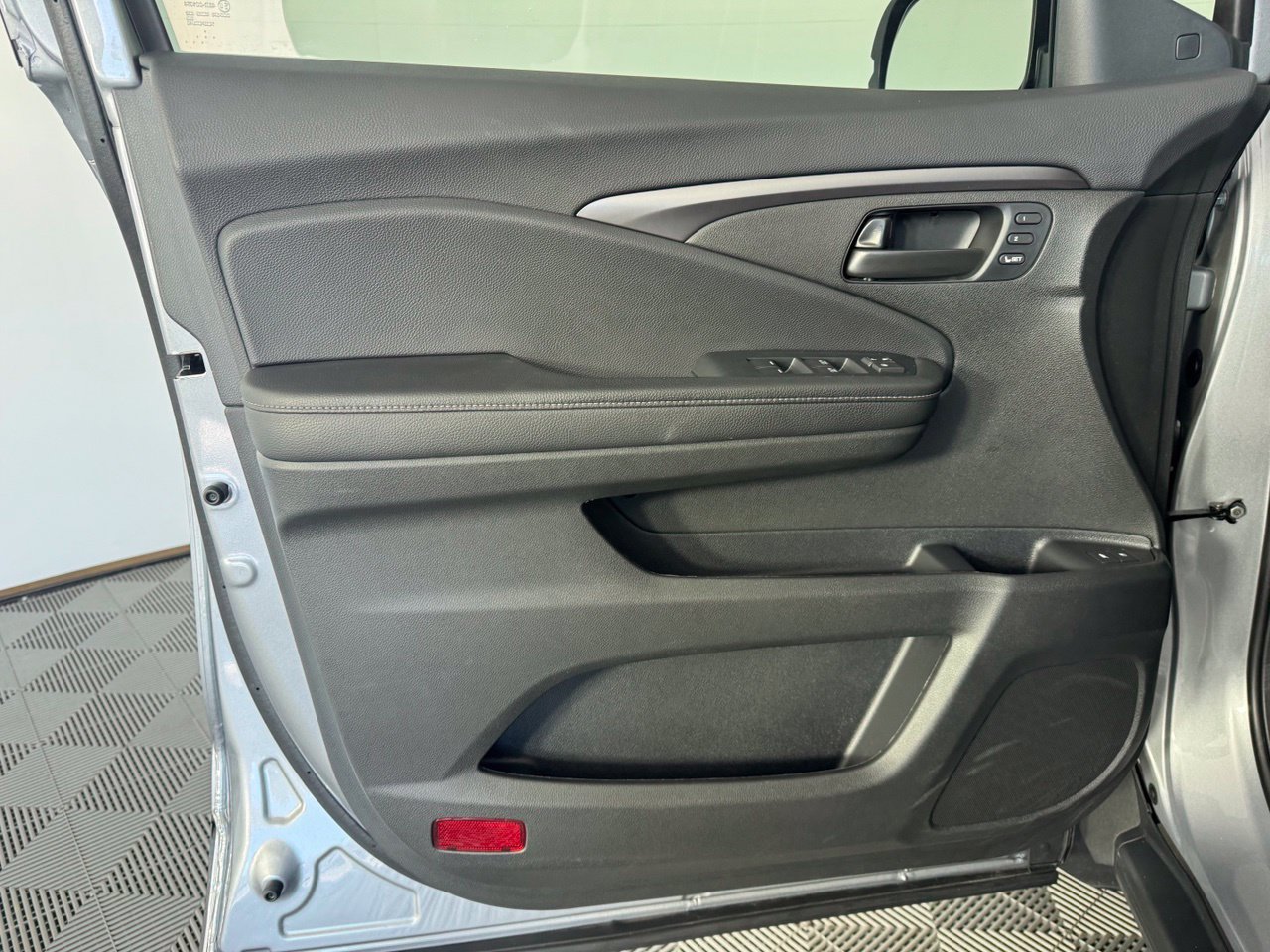 Used 2022 Honda Passport EX-L image 9