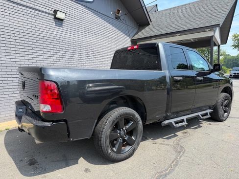 Used 2017 RAM 1500 Express w/ Black Ram 1500 Express Group AWD/4WD image 5