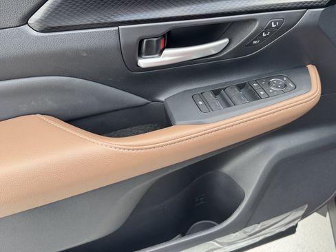 New 2026 Toyota Grand Highlander AWD Hybrid image 18