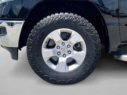 Used 2020 RAM 1500 Big Horn RWD image 10