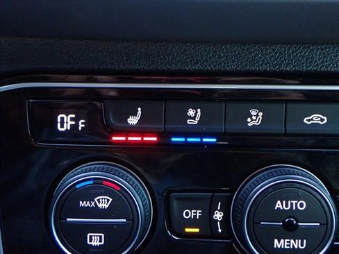 Used 2022 Volkswagen Atlas Cross Sport SEL Premium R-Line image 23