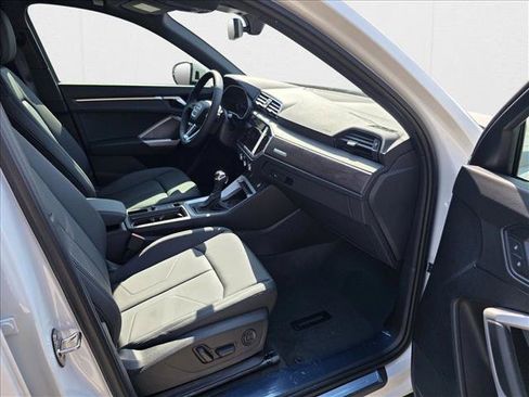 New 2025 Audi Q3 2.0T Premium w/ Convenience Package AWD/4WD image 12
