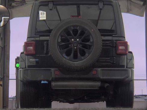 Used 2023 Jeep Wrangler Sahara w/ Cold Weather Group image 8