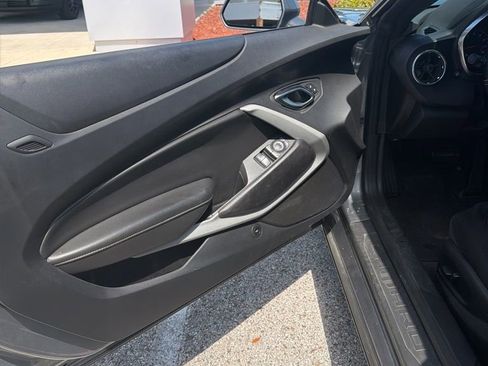 Used 2020 Chevrolet Camaro LT image 6