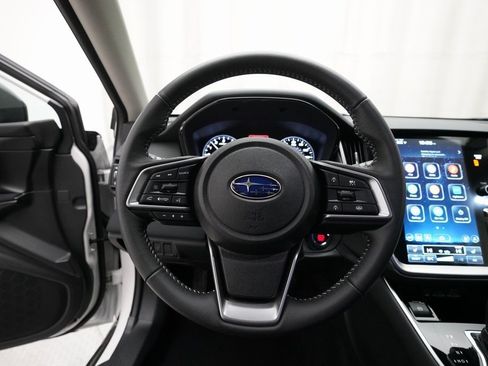 Certified 2025 Subaru Outback Premium image 4