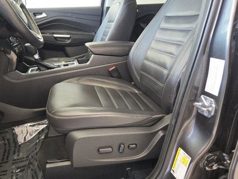 Used 2017 Ford Escape Titanium AWD/4WD image 19